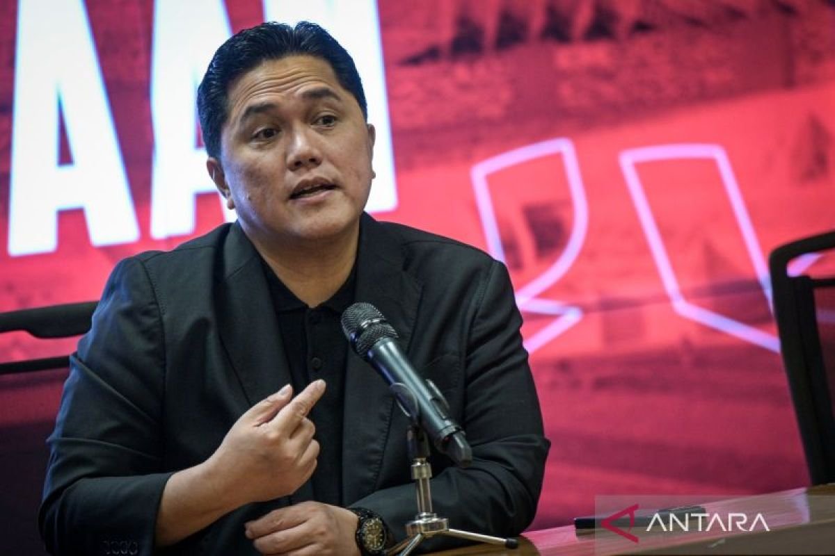 Berikut beberapa alternatif judul untuk "Rapat Paripurna Setujui Naturalisasi Mauro dan Miliano Jonathans":

1. "Rapat Paripurna: Persetujuan Naturalisasi Mauro dan Miliano Jonathans"
2. "Mauro dan Miliano Jonathans Resmi Dinaturalisasi dalam Rapat Paripurna"
3. "Rapat Paripurna Bersejarah: Naturalisasi Mauro dan Miliano Jonathans Disetujui"
4. "Persetujuan Naturalisasi Mauro dan Miliano Jonathans di Rapat Paripurna"
5. "Rapat Paripurna: Keputusan Naturalisasi Mauro dan Miliano Jonathans"

Silakan pilih yang paling sesuai atau beritahu jika butuh lebih banyak variasi!